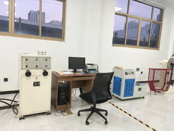 液压万能试验机